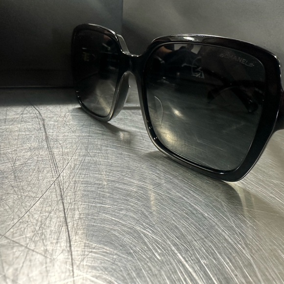 COPY - Authentic Chanel sunglasses - Picture 11 of 11